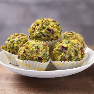 Pista Laddu